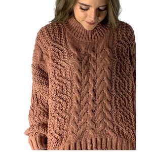 Zenana Outfitters Womend Chunky Brown Crew Neck Sweater Large